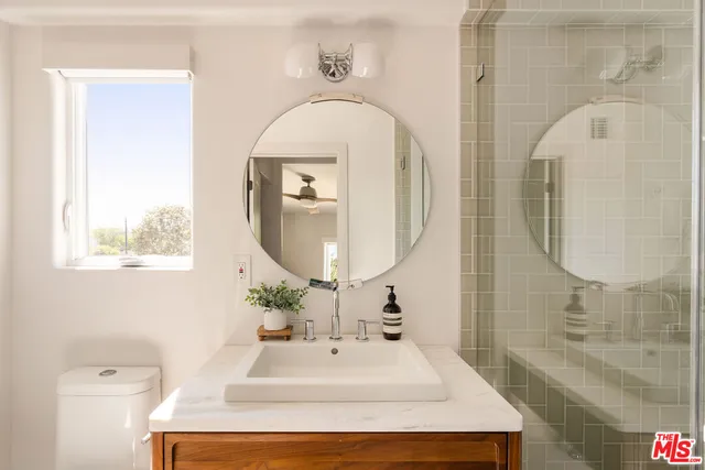 $9,000 | 6017 West 75th Street, Los Angeles, CA 90045