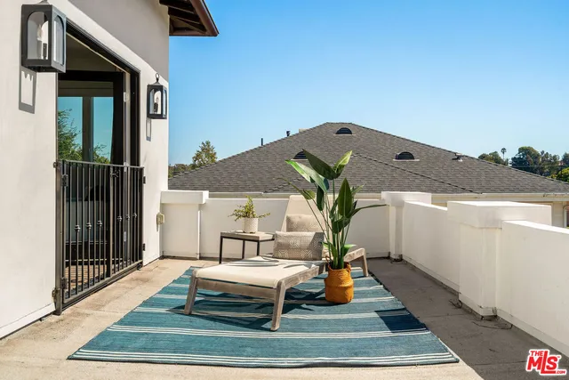 $9,000 | 6017 West 75th Street, Los Angeles, CA 90045