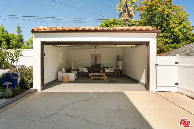 $9,000 | 6017 West 75th Street, Los Angeles, CA 90045