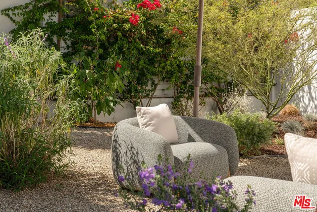 $9,000 | 6017 West 75th Street, Los Angeles, CA 90045