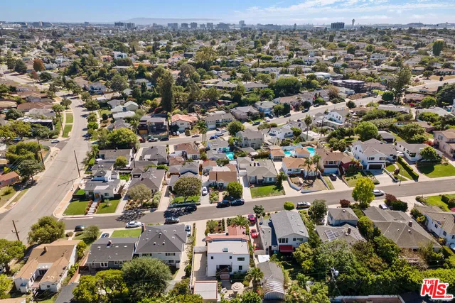 $9,000 | 6017 West 75th Street, Los Angeles, CA 90045