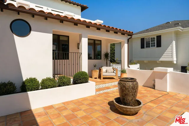 $9,000 | 6017 West 75th Street, Los Angeles, CA 90045