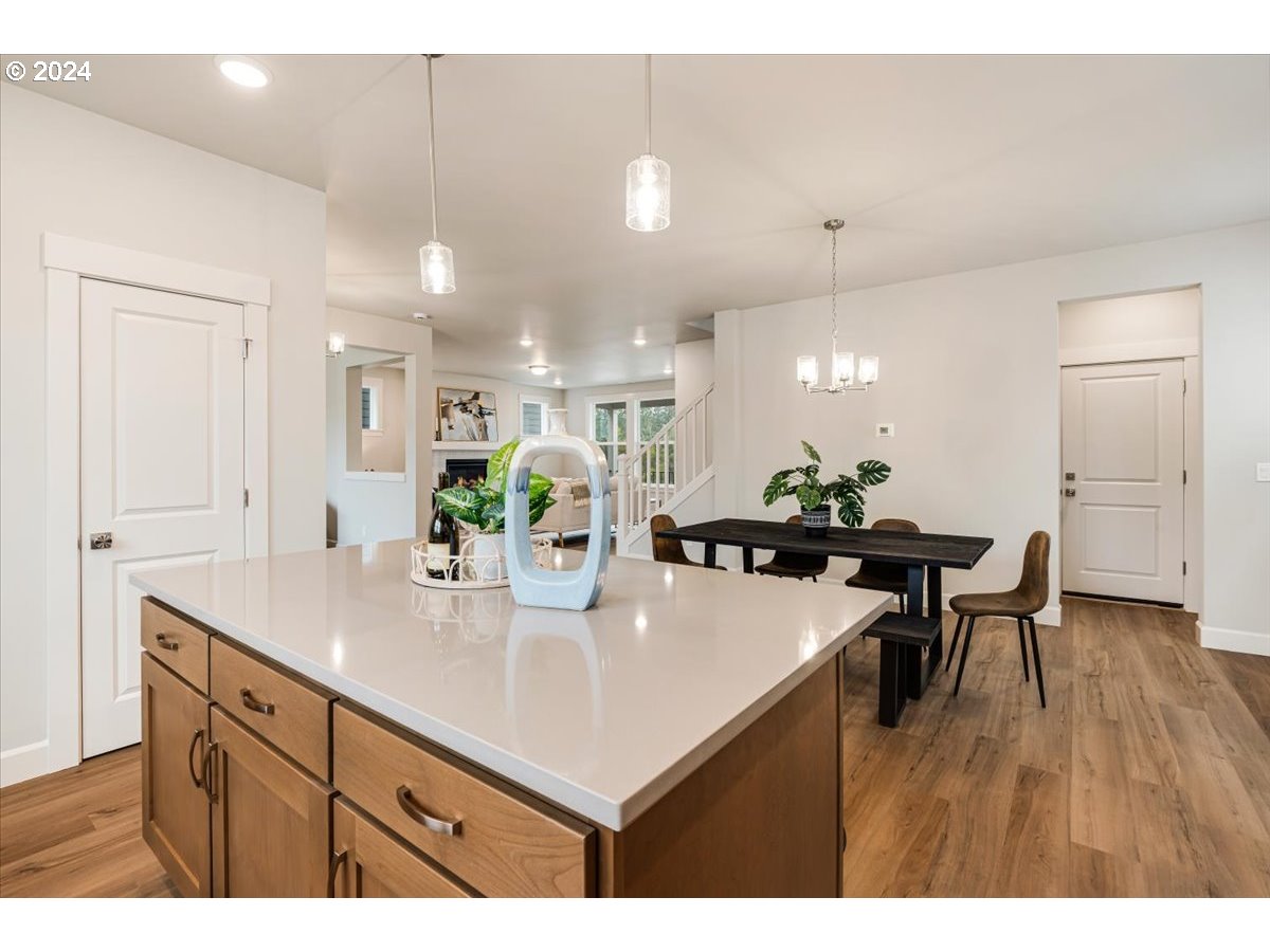 18030 Southwest Barrows Road Beaverton, OR 97007 - Photo 13 of 34 Gallery Image 13