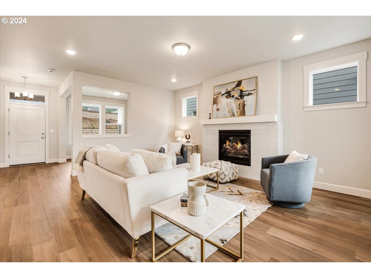 18030 Southwest Barrows Road Beaverton, OR 97007 - Photo 4 of 34 Gallery Image 4