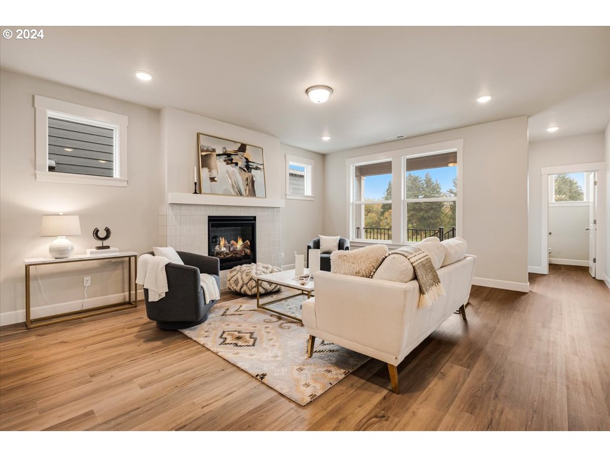18030 Southwest Barrows Road Beaverton, OR 97007 - Photo 5 of 34 Gallery Image 5