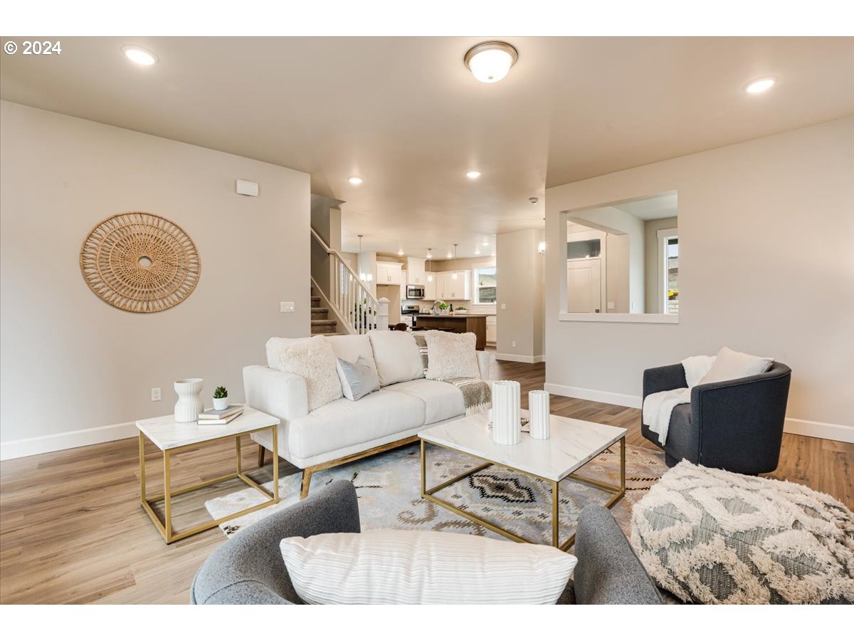 18030 Southwest Barrows Road Beaverton, OR 97007 - Photo 7 of 34 Gallery Image 7