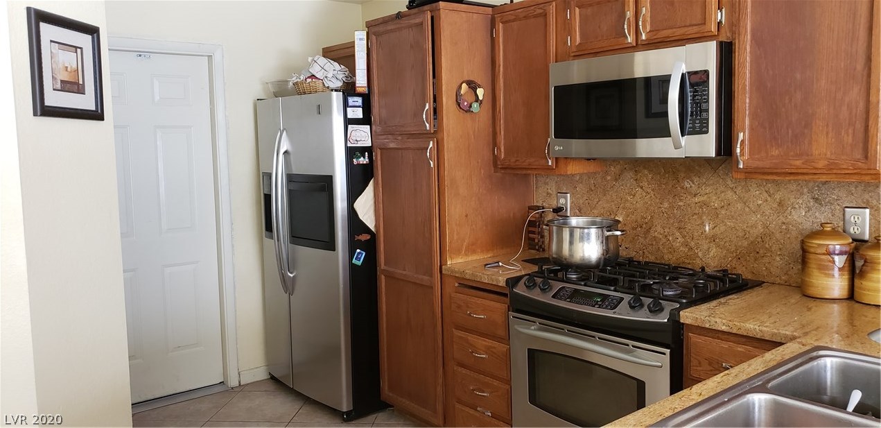 2798 Quaker Ridge Road Las Vegas, NV 89142 - Photo 10 of 23 Gallery Image 10