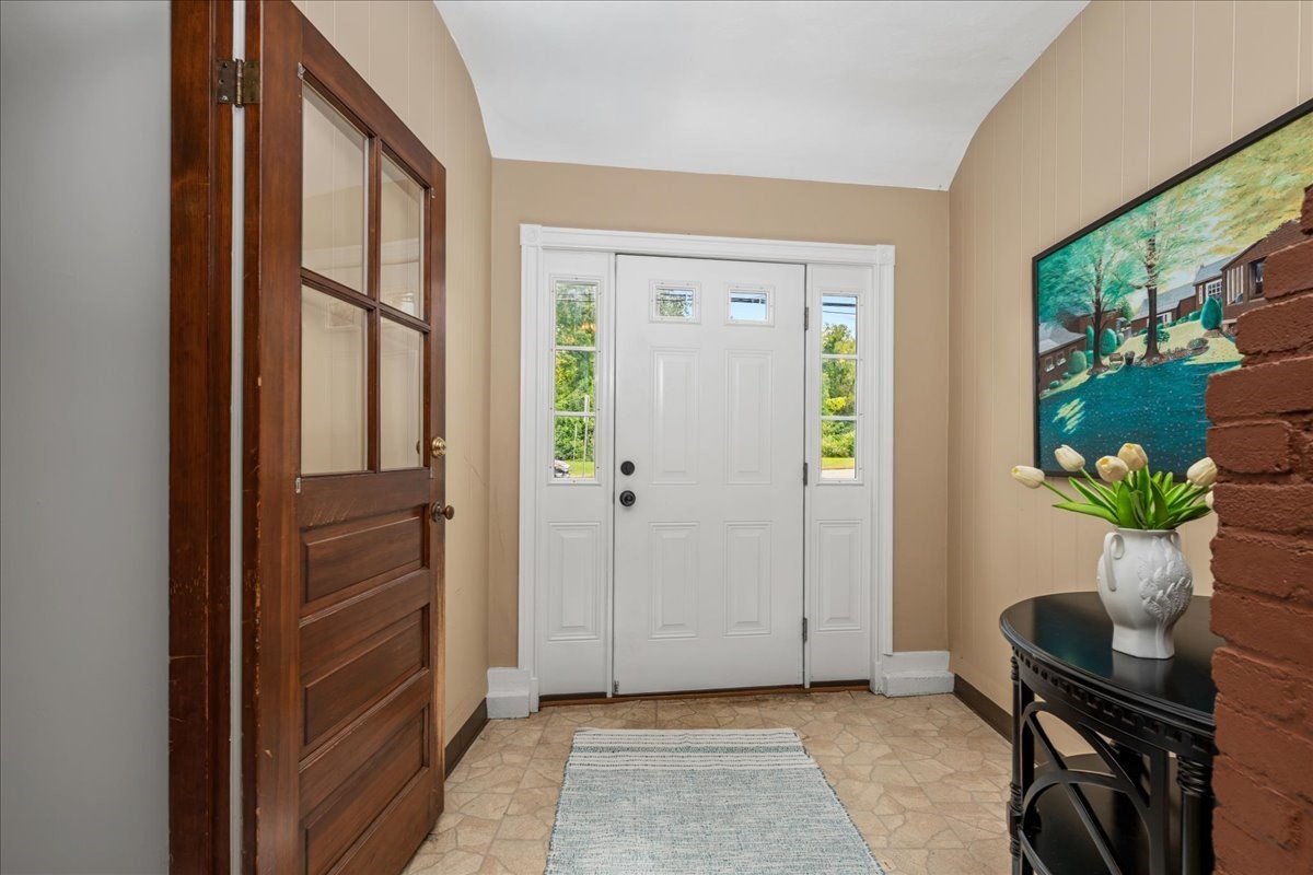 216 Boston Road Southborough, MA 01772 - Photo 18 of 39 Gallery Image 18