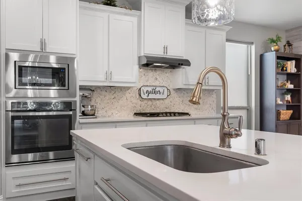 $520,000 | 910 Kirby Drive, Argyle, TX 76226