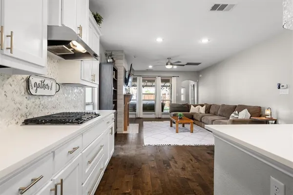 $520,000 | 910 Kirby Drive, Argyle, TX 76226