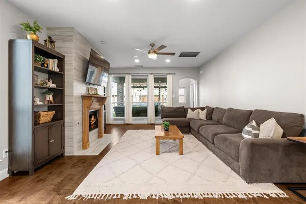 $520,000 | 910 Kirby Drive, Argyle, TX 76226