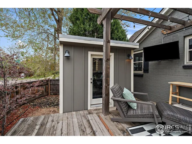 a view of an outdoor space with seating area