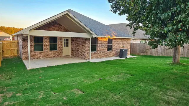 $369,900 | 1317 Oak Valley, Denton, TX 76209