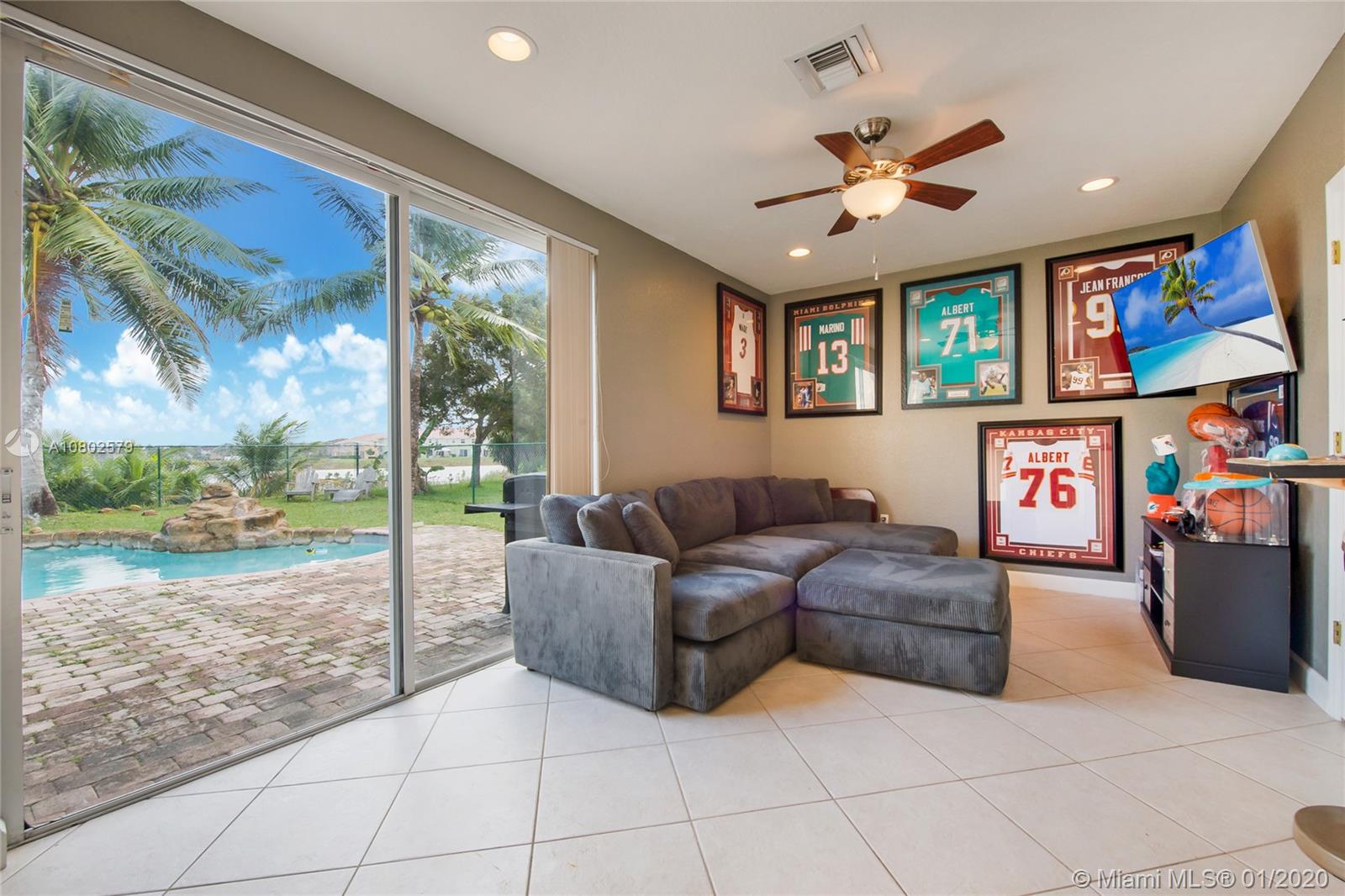 1537 Southeast 20th Road Homestead, FL 33035 - Photo 7 of 15
