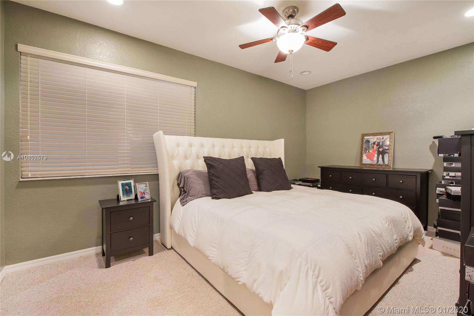 1537 Southeast 20th Road Homestead, FL 33035 - Photo 9 of 15