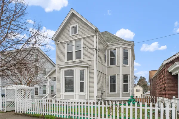 $330,000 | 123 6th Avenue, Dayton, KY 41074
