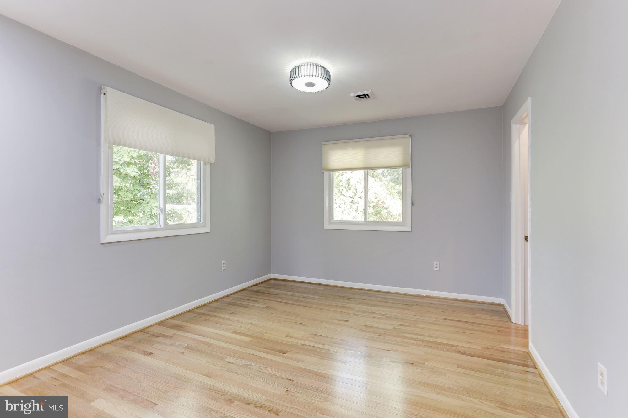 10012 Hall Road Potomac, MD 20854 - Photo 22 of 28 Bedroom