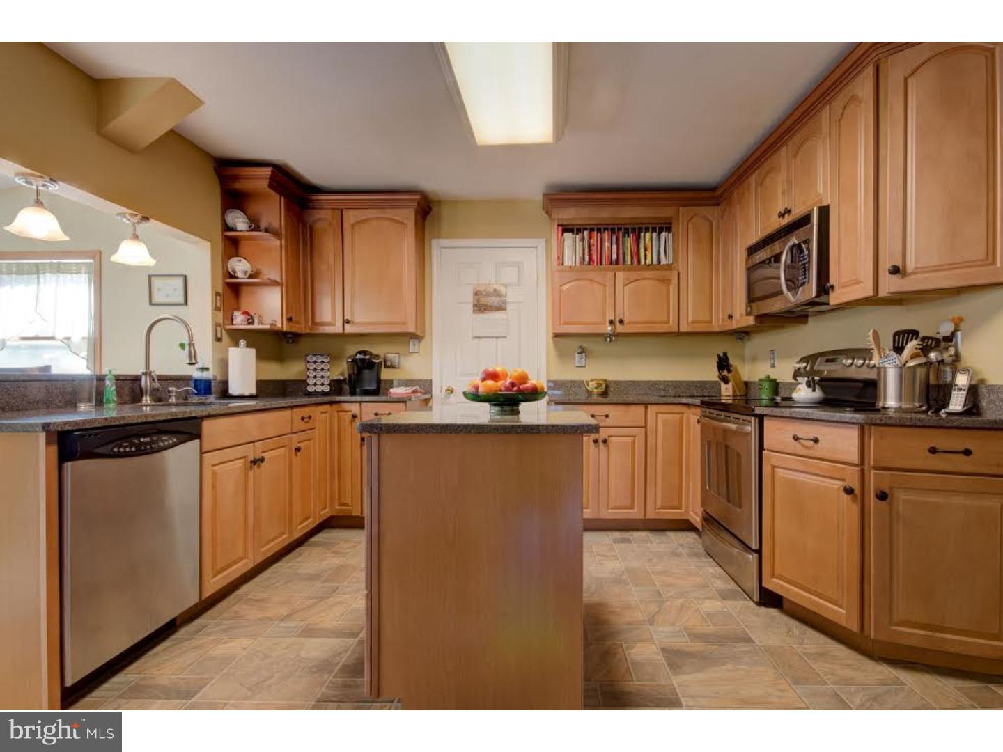 265 Hopewell Road Medford, NJ 08055 - Photo 6 of 18 Kitchen