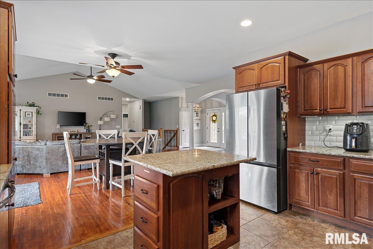 4800 Longfellow Drive Springfield, IL 62711 - Photo 13 of 44 Gallery Image 13