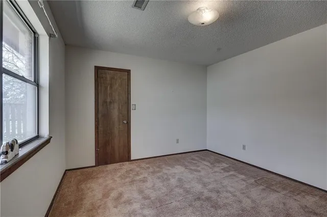 $275,000 | 2301 South Stilwell Street, Pittsburg, KS 66762