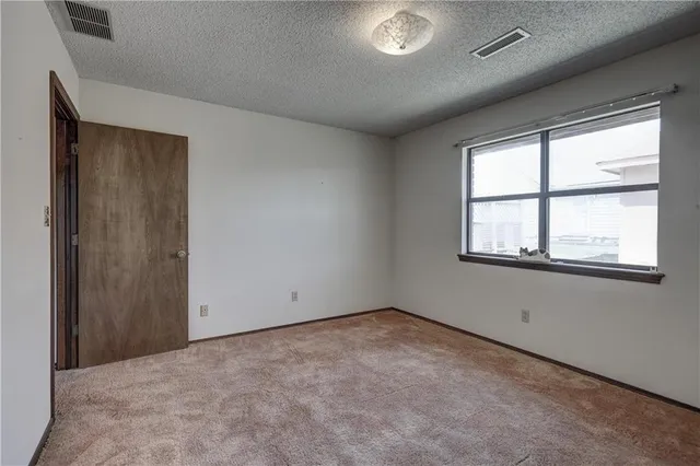 $275,000 | 2301 South Stilwell Street, Pittsburg, KS 66762