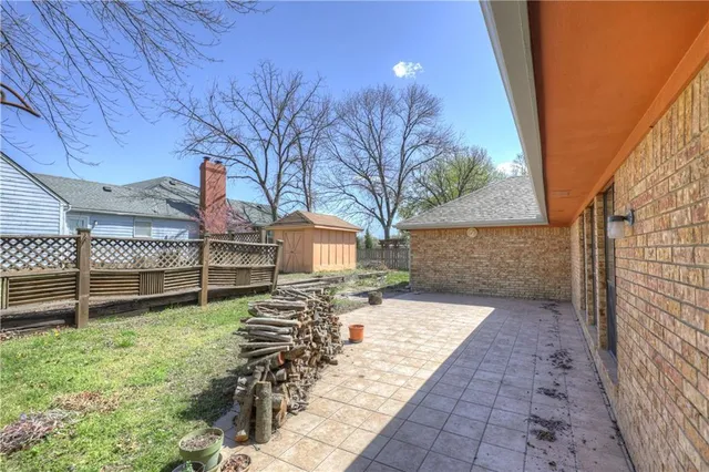 $275,000 | 2301 South Stilwell Street, Pittsburg, KS 66762