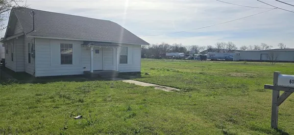 $559,000 | 614 North 2nd Street, Sanger, TX 76266