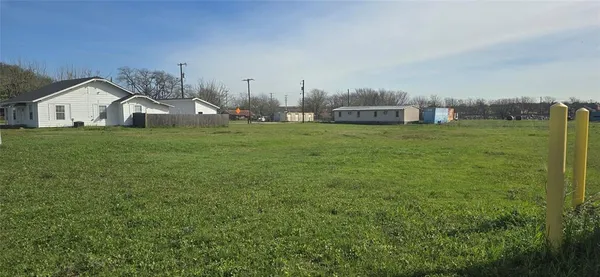 $559,000 | 614 North 2nd Street, Sanger, TX 76266