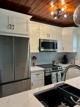 $2,500 | 4404 Southeast Mulford Lane, Stuart, FL 34997