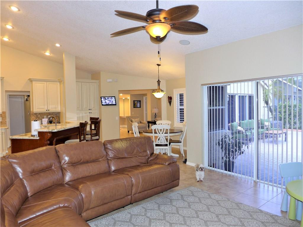 9795 Ridge Trace Davie, FL 33328 - Photo 16 of 41 Photo 17