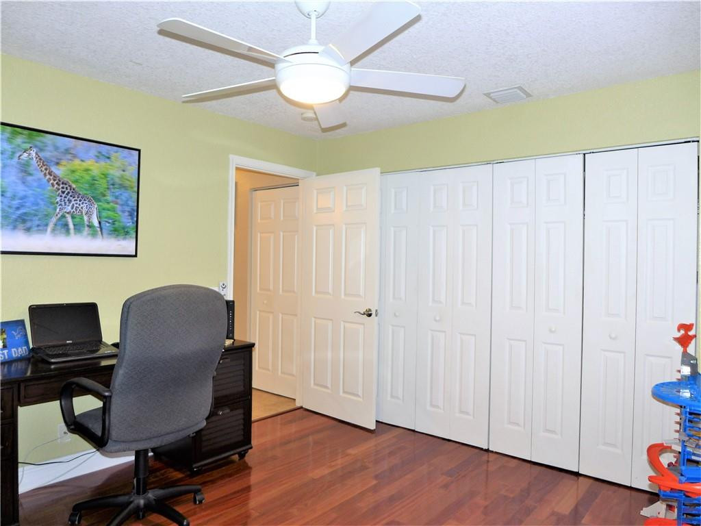 9795 Ridge Trace Davie, FL 33328 - Photo 29 of 41 Photo 30