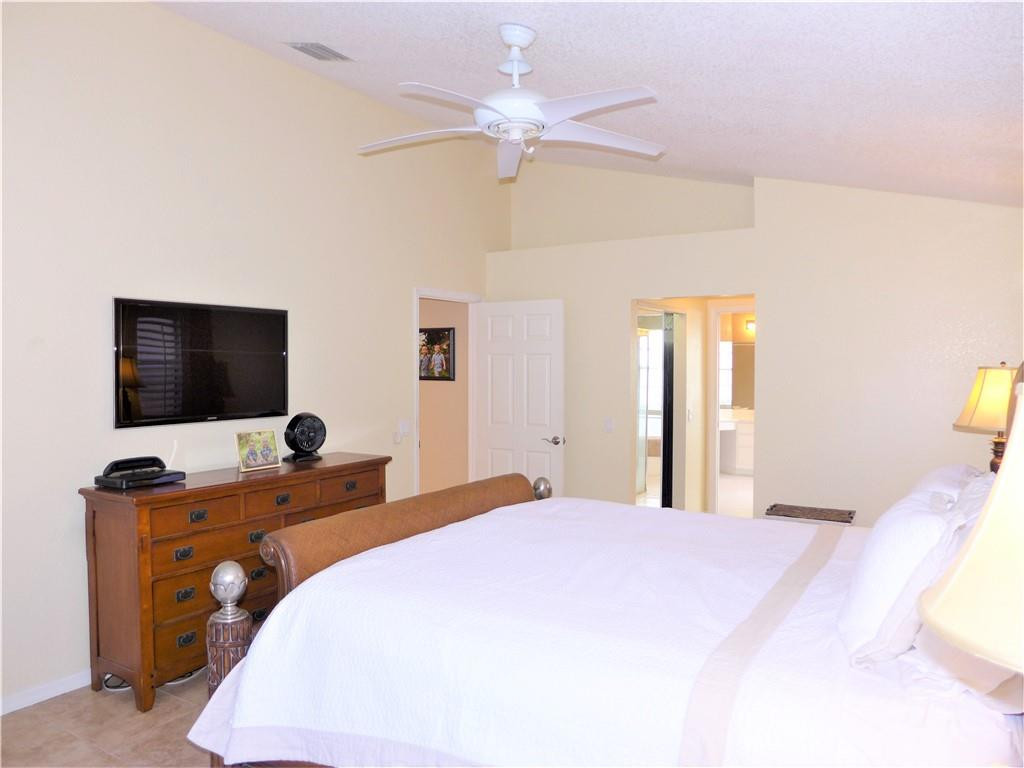 9795 Ridge Trace Davie, FL 33328 - Photo 33 of 41 Photo 34