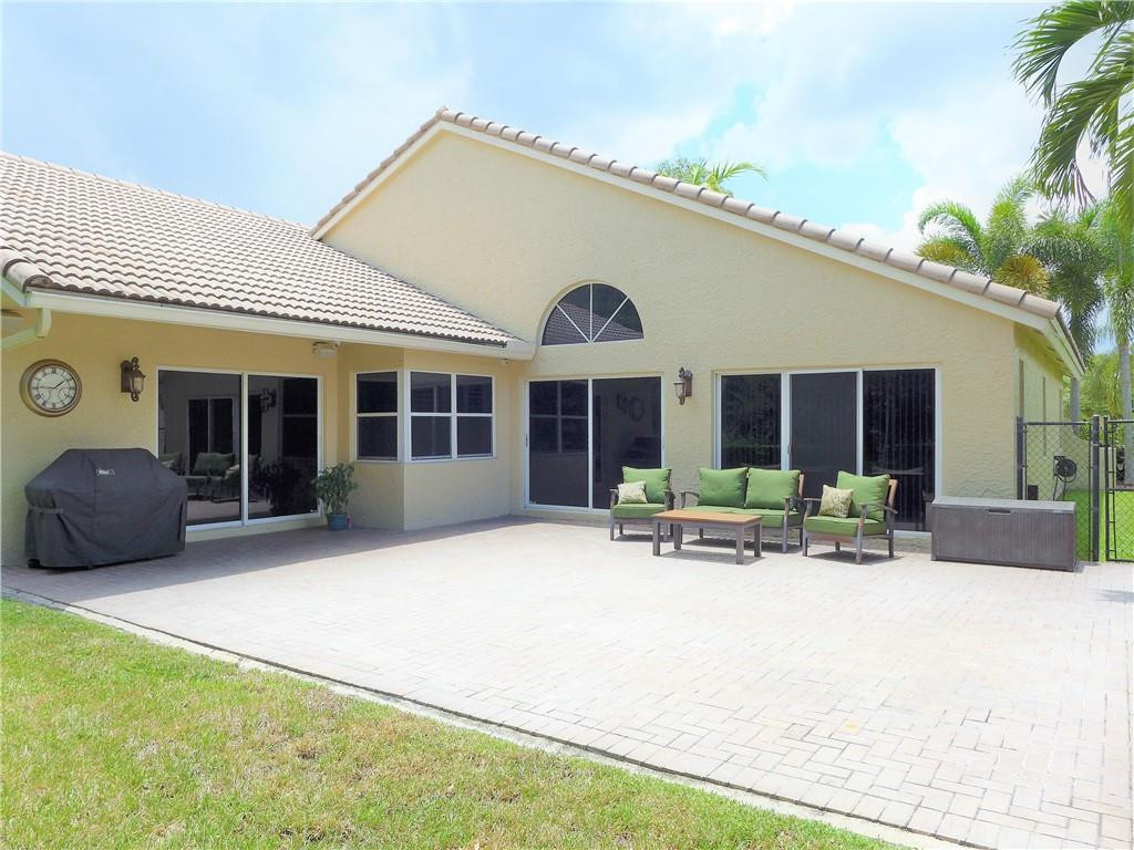 9795 Ridge Trace Davie, FL 33328 - Photo 6 of 41 Photo 6
