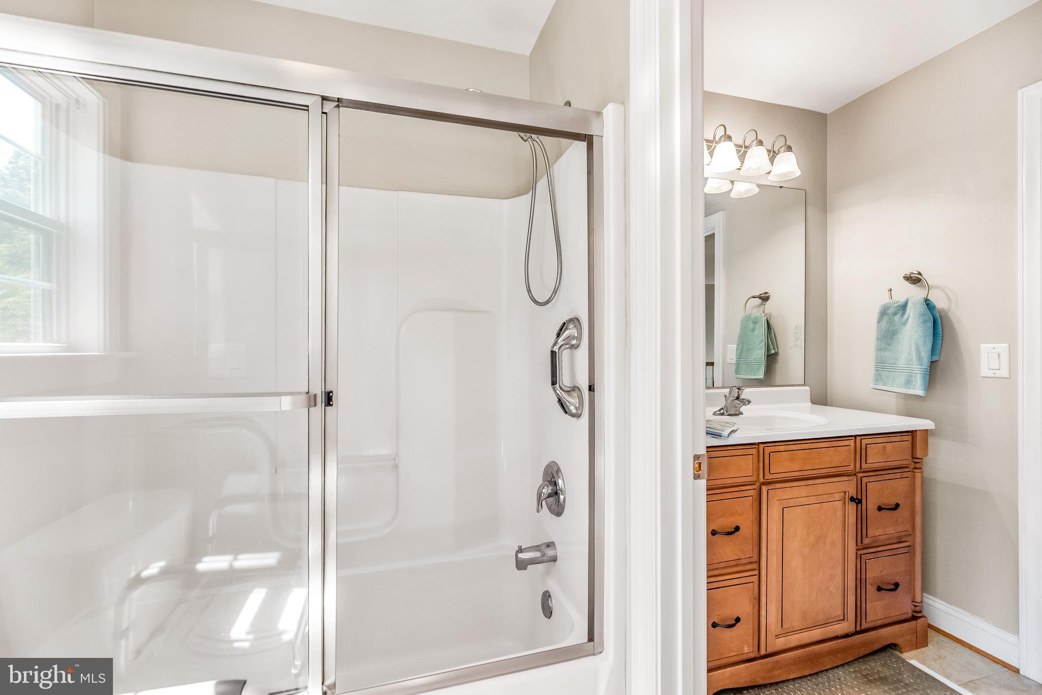 39994 Ben Morgan Road Leonardtown, MD 20650 - Photo 33 of 50 Jack & Jill Bathroom