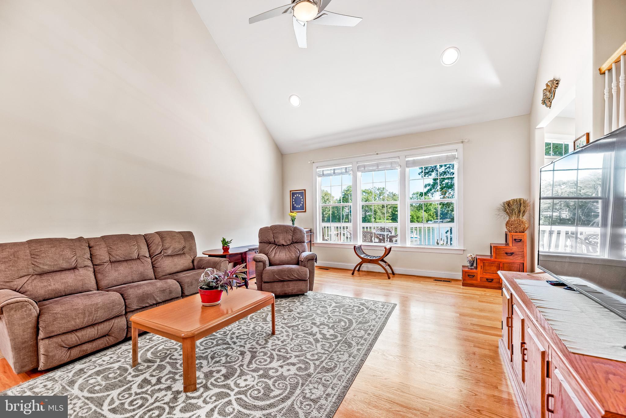 39994 Ben Morgan Road Leonardtown, MD 20650 - Photo 7 of 50 Living Room