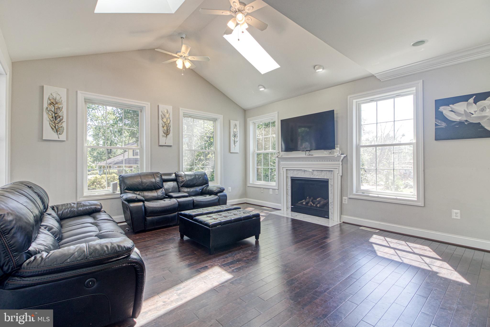 1327 Smith Village Road Silver Spring, MD 20904 - Photo 13 of 33 Main level family room high ceiling