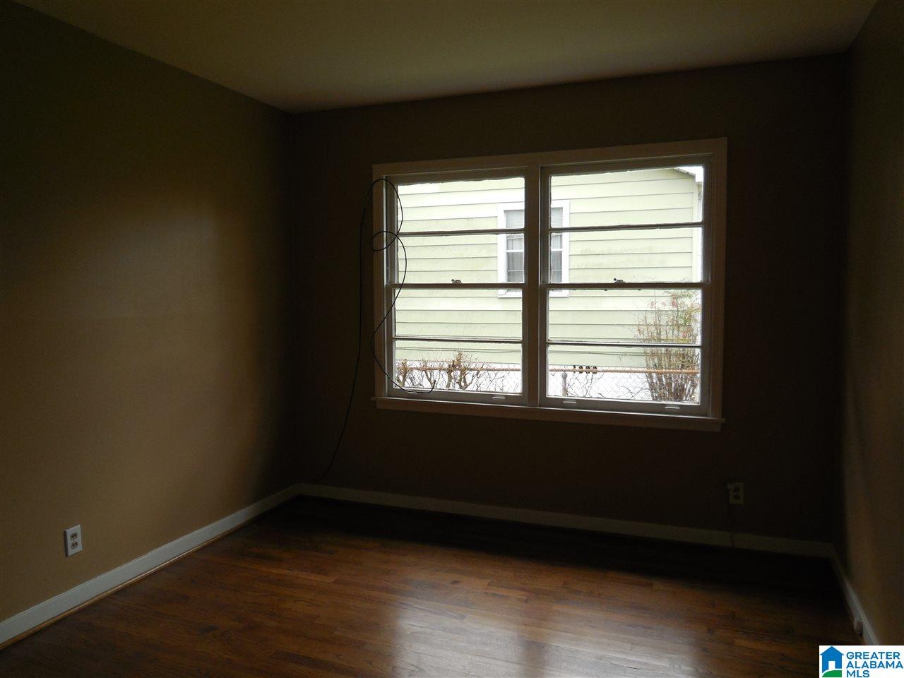 628 Center Way Southwest Birmingham, AL 35211 - Photo 8 of 21