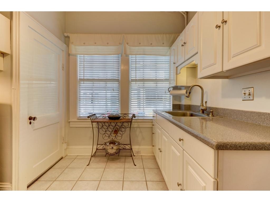 2031 Carter Road Southwest Roanoke, VA 24015 - Photo 10 of 31 09-Photo 9