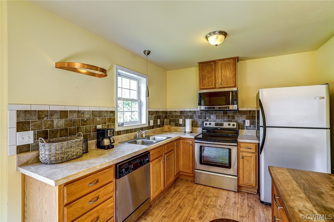 3755 Old Buckingham Road Powhatan, VA 23139 - Photo 11 of 25 Eat-In Kitchen