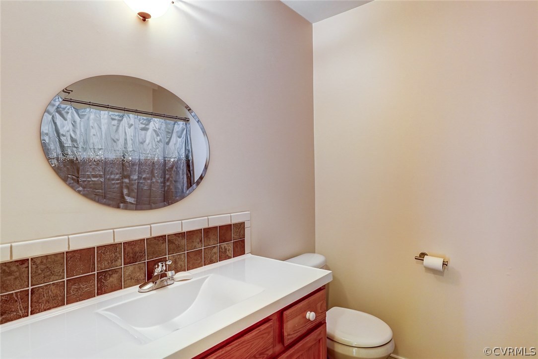 3755 Old Buckingham Road Powhatan, VA 23139 - Photo 14 of 25 Full Bath on 1st Level