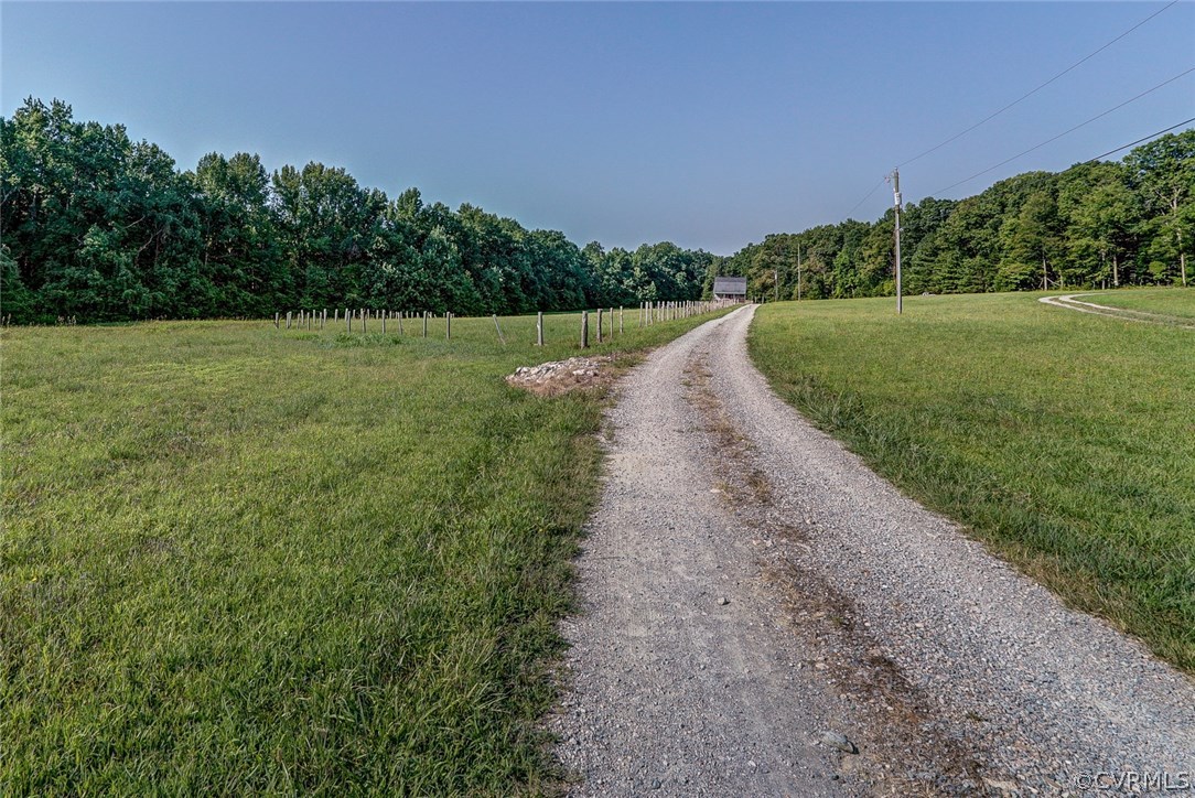 3755 Old Buckingham Road Powhatan, VA 23139 - Photo 25 of 25 Front Drive