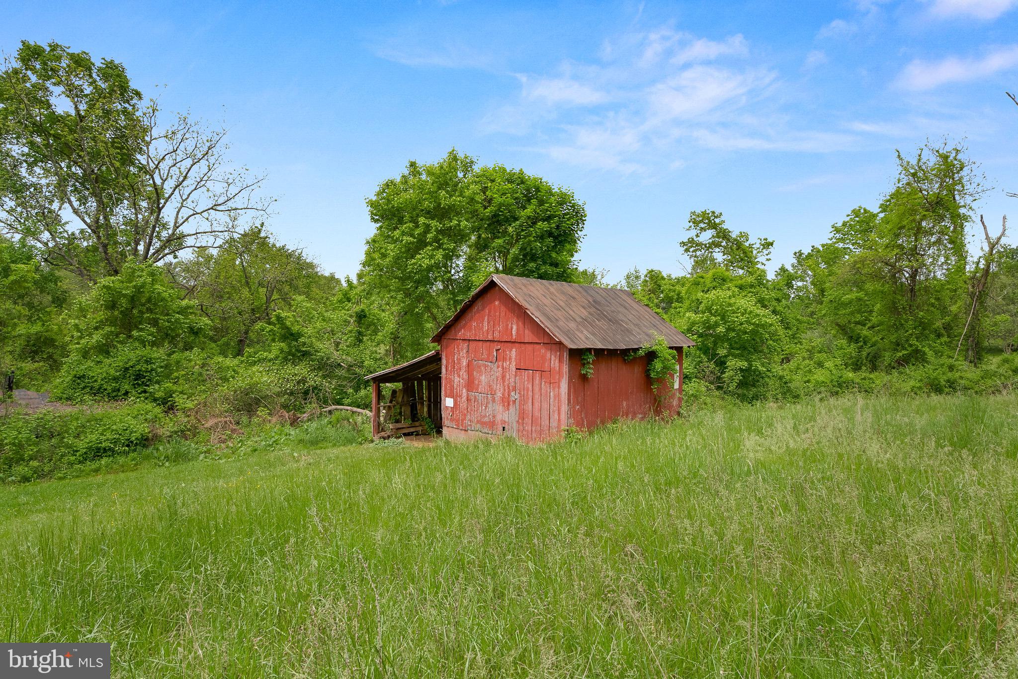19281 Harmony Church Road Leesburg, VA 20175 - Photo 14 of 19 Barn