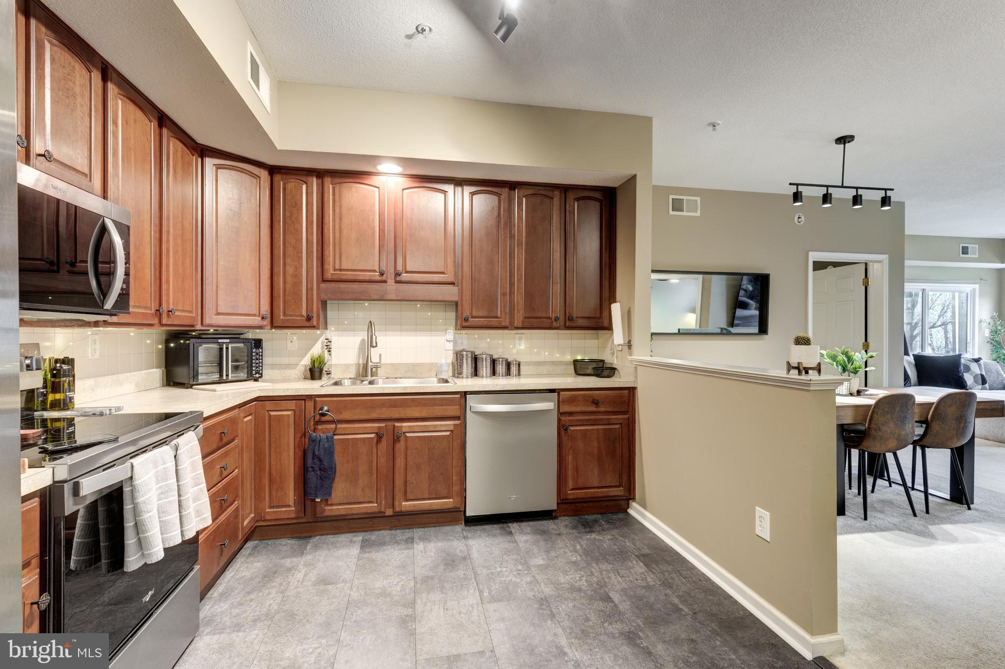 304 Marshview Road, Unit 304 Stewartstown, PA 17363 - Photo 14 of 36