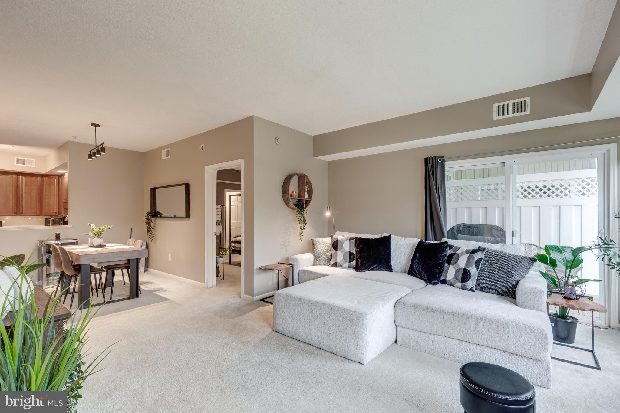 304 Marshview Road, Unit 304 Stewartstown, PA 17363 - Photo 4 of 40 Gallery Image 4