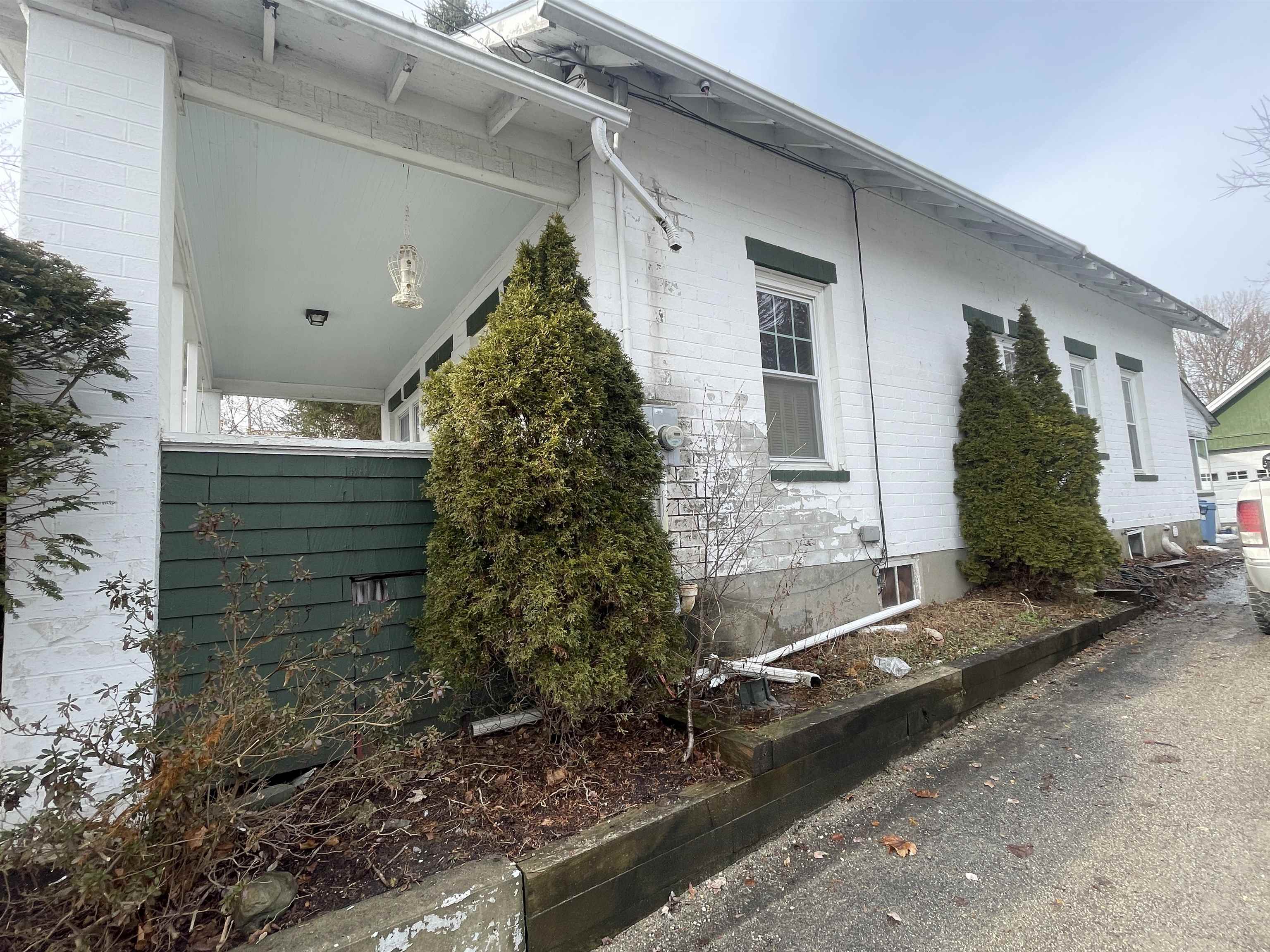 51 Engrem Avenue Rutland, VT 05701 - Photo 3 of 27