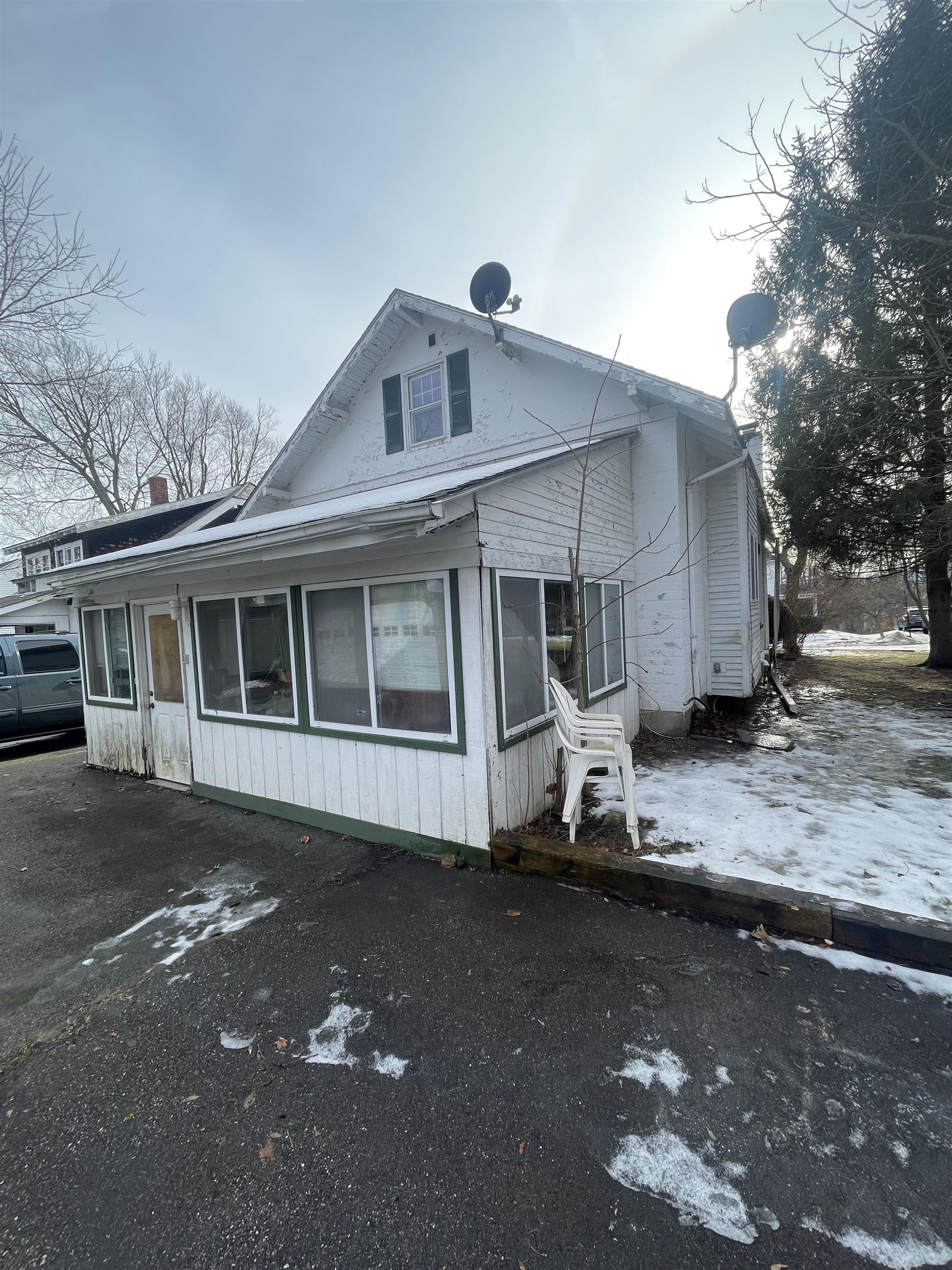 51 Engrem Avenue Rutland, VT 05701 - Photo 4 of 27