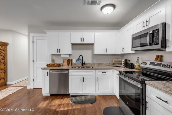 $410,800 | 214 Simon Boulevard, Ocean Springs, MS 39564