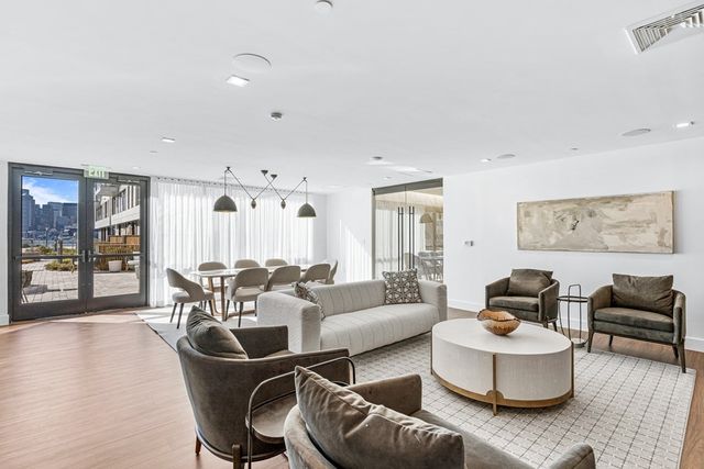 $1,270,000 | 99 Sumner Street, Unit 517, Boston, MA 02128