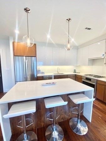 $1,270,000 | 99 Sumner Street, Unit 517, Boston, MA 02128