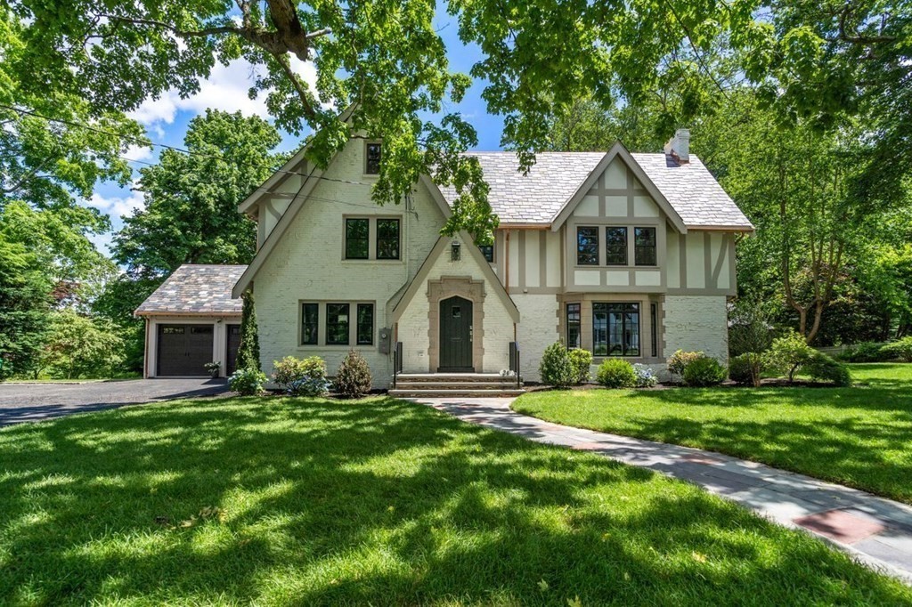 34 Somerset Road Newton, MA 02465 - Photo 1 of 19